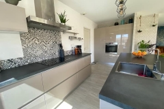 ec03e248-ac12-44a2-9735-62d0929f9cc2